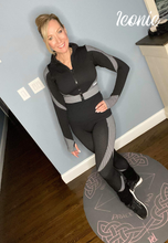 Load image into Gallery viewer, Long Sleeve Zipped Sports Top